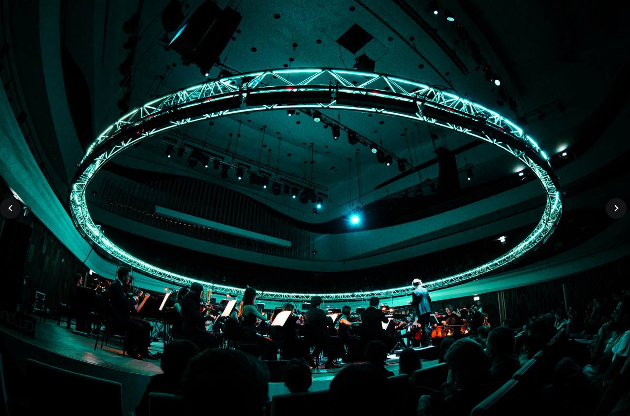 PERFORMA: Микаэл Таривердиев