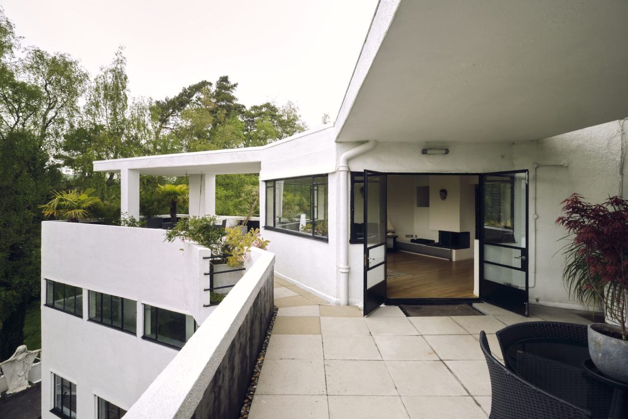 Первая модернистская вилла в Англии выставлена на продажу за 3 млн фунтов
