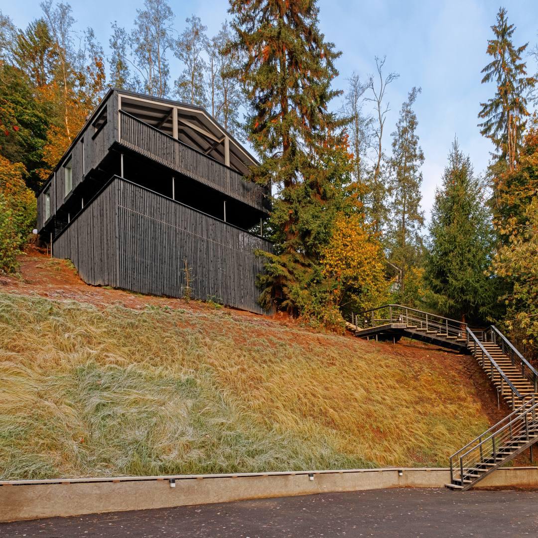 Дома на рельефе