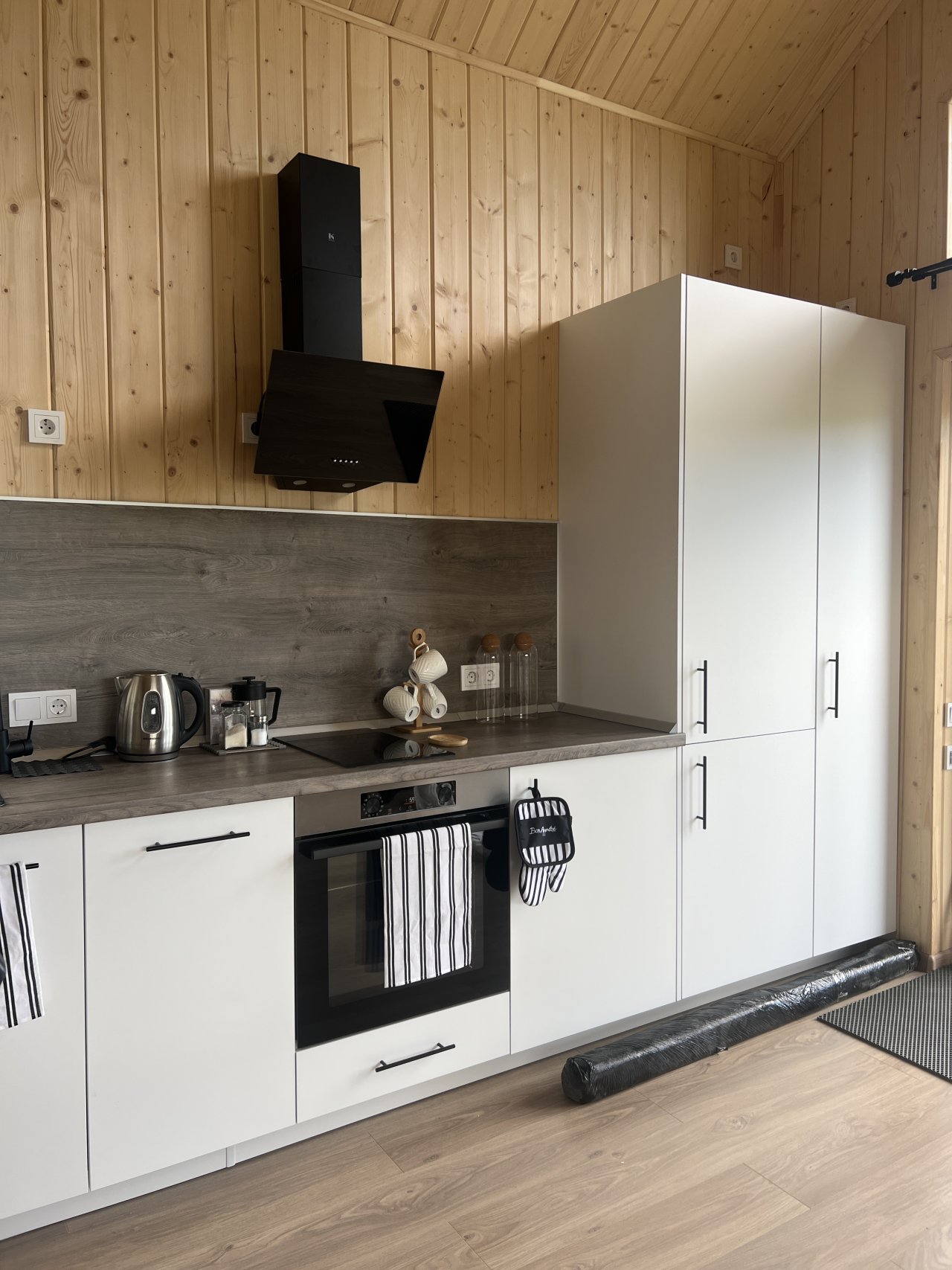 Йога-Барн в поселке Vanberry village 120км от Москвы