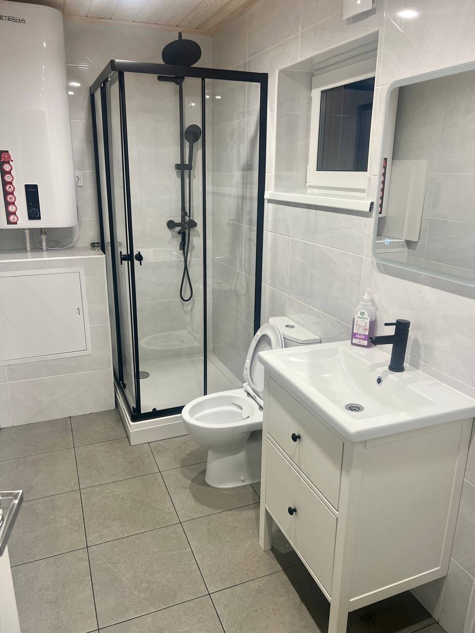 Йога-Барн в поселке Vanberry village 120км от Москвы